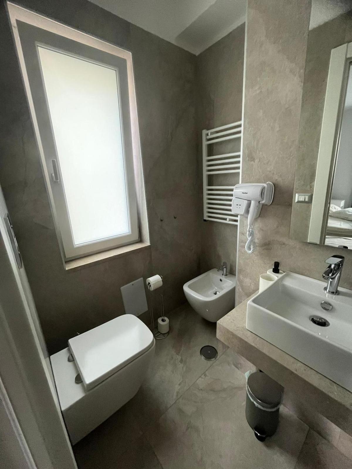 Domus Cervantes Apartment Νάπολη Εξωτερικό φωτογραφία